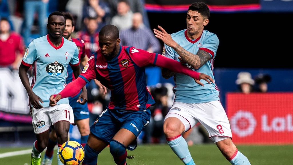 包含西班牙篮球甲级联赛精彩继续，实力对碰的词条