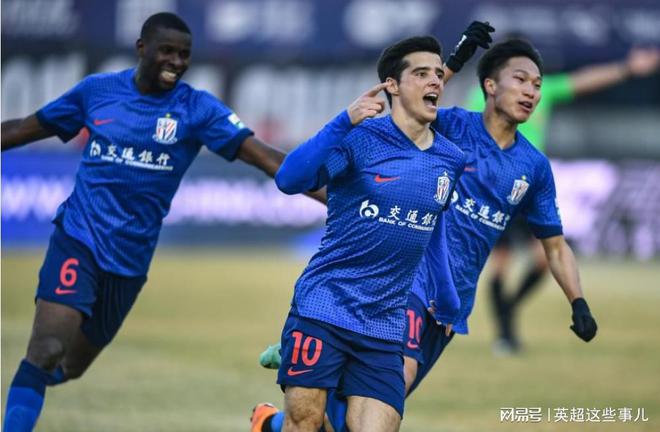 上海海港客场战平江苏苏宁，争取翻盘